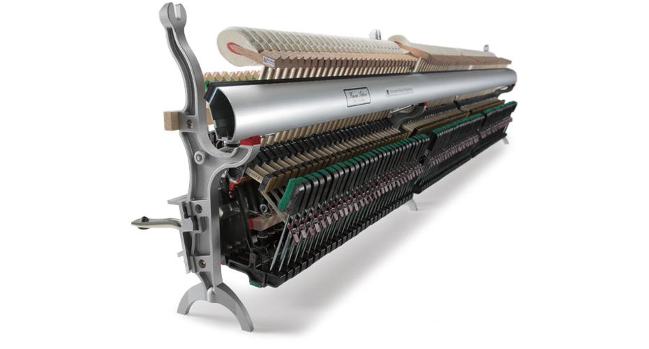 Đàn piano Kawai K-700 có bộ máy chất liệu ABS Carbon