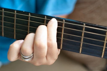 Vị Trí Nốt Nhạc Trên Đàn Guitar Cho Người Mới Học